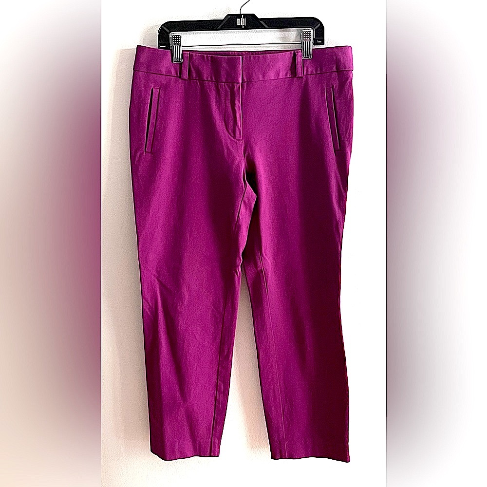 Womens LOFT like-new, Marisa fit size 4 cropped pants, deep raspberry color.